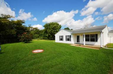 Main picture of 6821 Michael Ln