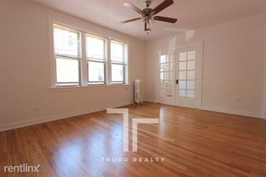 Main picture of 540-48 W Surf St