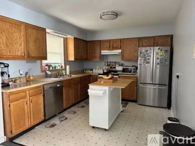 Main picture of 22 Holbrook Ct