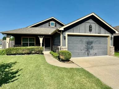 Main picture of 16084 S 88th East Pl