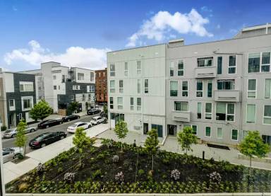 Main picture of Avenue V Apartments