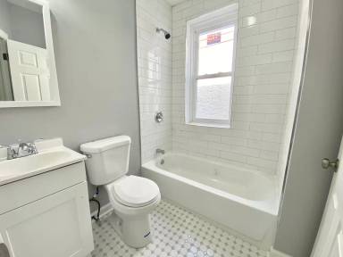Main picture of 1231 N Alden St