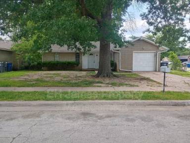 Main picture of 2404 S 124th E Ave