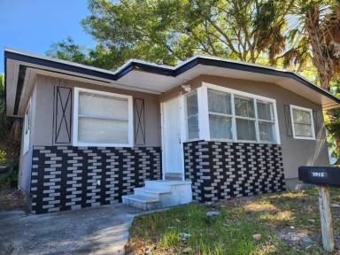 Main picture of 1015 Metto St