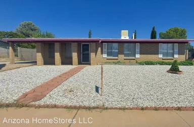 Main picture of 3839 Blackbird Dr