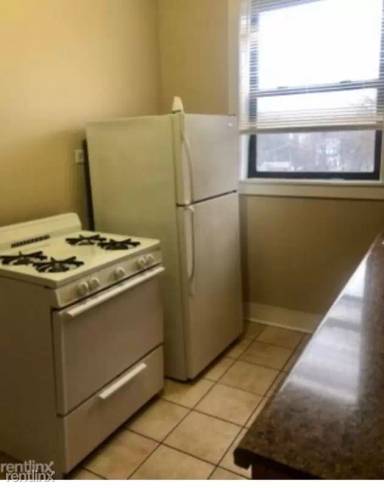 Main picture of 4757 W Marquette Rd