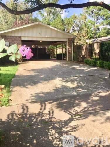 Main picture of 6928 Cobblestone Way N