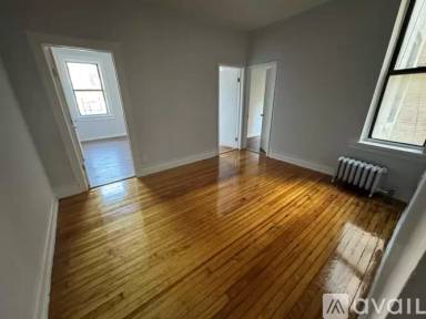 Main picture of 2350 Crotona Ave