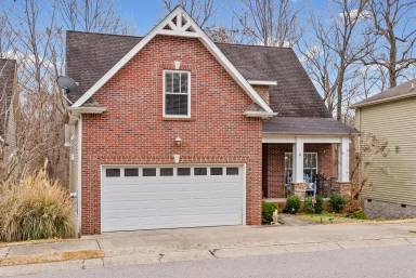 Main picture of 632 Hidden Valley Dr