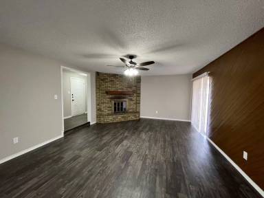 Main picture of 4817 Crestmont Ct