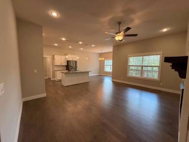 Main picture of 365 Timberlake Rd