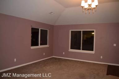 Main picture of 3079 Grove St