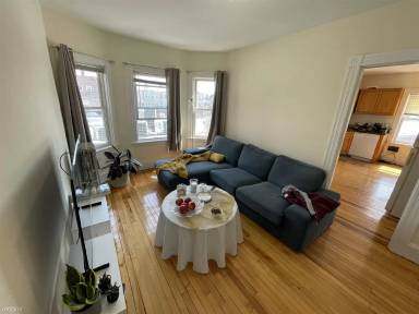 Main picture of 386 Washington St