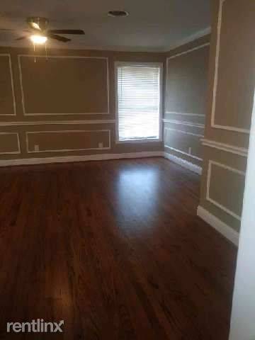 Main picture of 406 E Carolyn Dr
