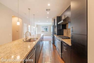 Main picture of 1578 W Artesia Sq