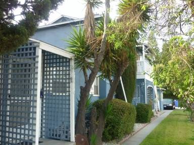 Main picture of 13430 Burbank Blvd