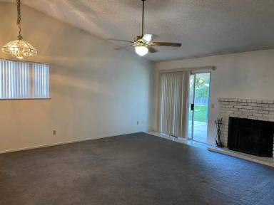 Main picture of 645 Rosehill Dr