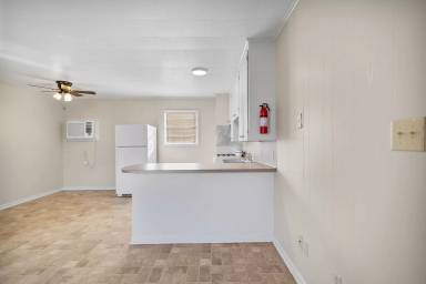 Main picture of 4401 North St