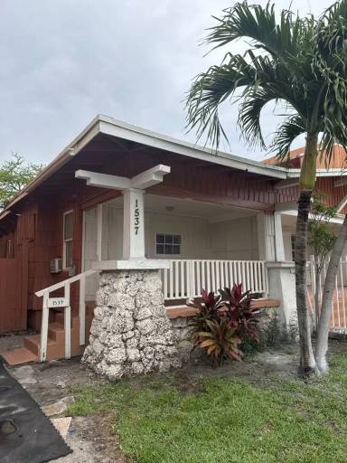 Main picture of 1545 NW 1st St