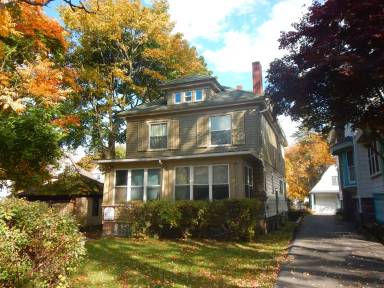 Main picture of 815 Maryland Ave