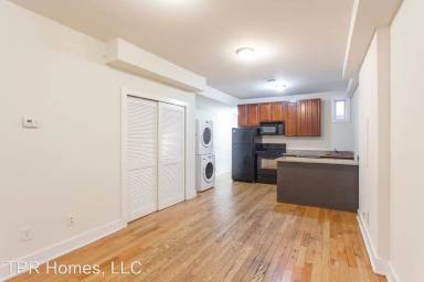 Main picture of 1730 Fontain St