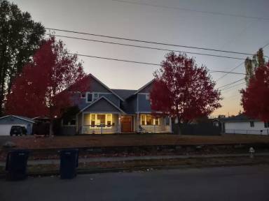 Main picture of 8802 S D St