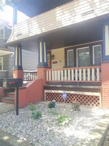 Main picture of 1330 W 65th St
