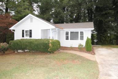 Main picture of 641 Overhill Dr