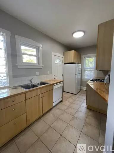 Main picture of 4207 N Elston Ave
