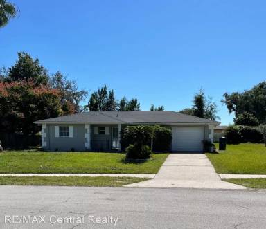 Main picture of 211 S Fairbairn Dr