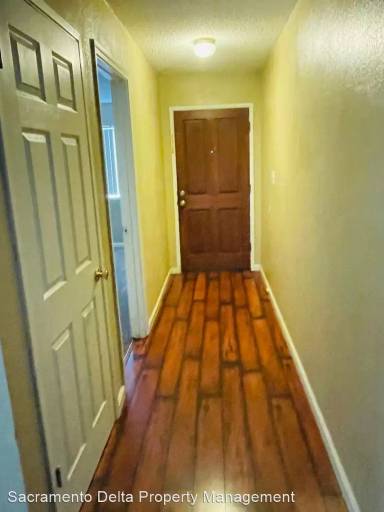 Main picture of 5945 Ehrhardt Ave