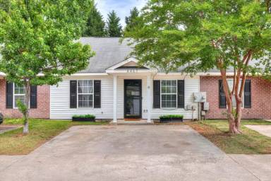 Main picture of 4467 Belair Dr