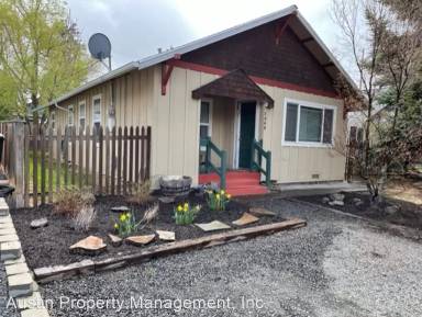 Main picture of 1345 NW Davenport Ave