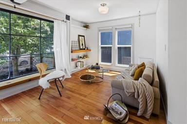 Main picture of 4753 Delridge Way SW