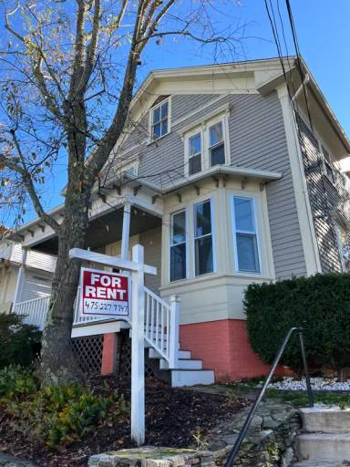 Main picture of 67 Rochambeau Ave