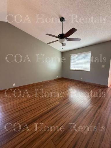 Main picture of 721 S Westview Cir