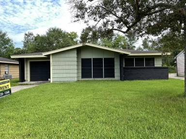 Main picture of 1836 Robin Ave