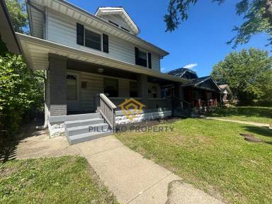 Main picture of 706 N Bosart Ave