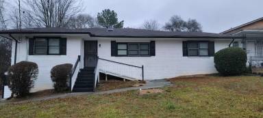 Main picture of 2163 Martin Luther King Jr Dr SW