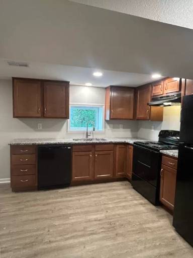 Main picture of 341 S 3rd St