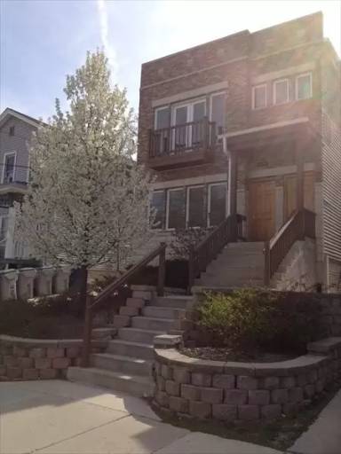 Main picture of 1652A N Warren Ave