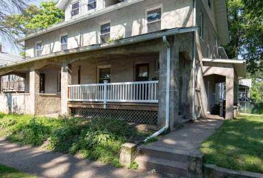 Main picture of 713 42nd St