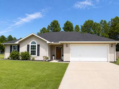 Main picture of 108 Cedar Circle Dr