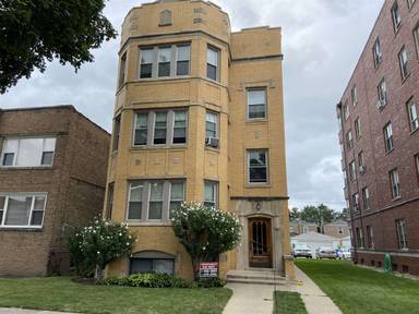 Main picture of 2634 W Berwyn Ave