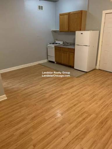 Main picture of 4735 N Beacon St Apartments
