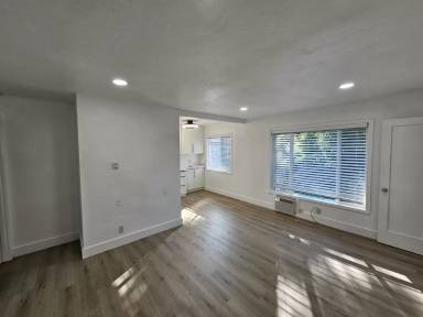 Main picture of 2616 T Street, 95816 - 9