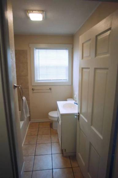 Main picture of 1142 Jeanette St