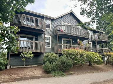 Main picture of 1210 Clinton St
