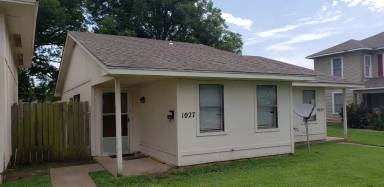 Main picture of 1025 E 8th St