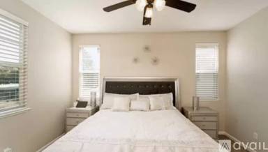 Main picture of 1664 Glenmore Dr